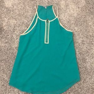 Beautiful green tank top small